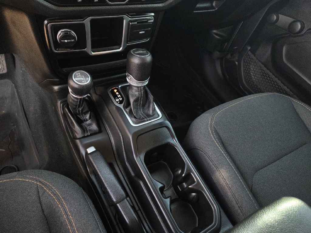 Used 2024 Jeep Gladiator Sport AWD/4WD image 12