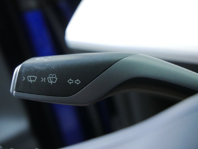 Used 2021 Tesla Model Y Long Range AWD/4WD image 27
