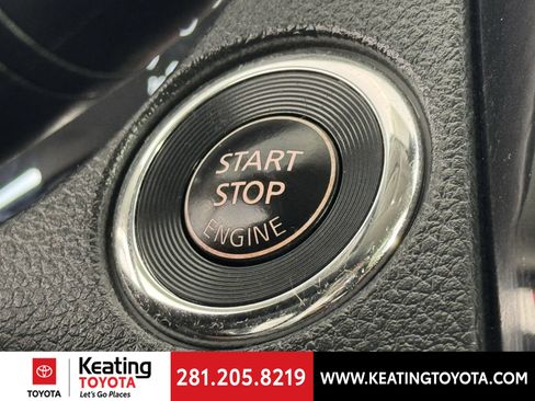 Used 2020 Nissan Rogue SV FWD image 29