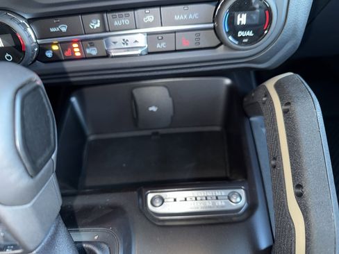 New 2025 Ford Bronco Badlands image 27