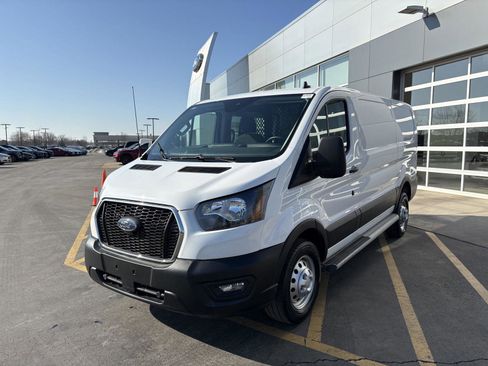 Used 2024 Ford Transit 250 Low Roof AWD w/ Exterior Upgrade Package image 3