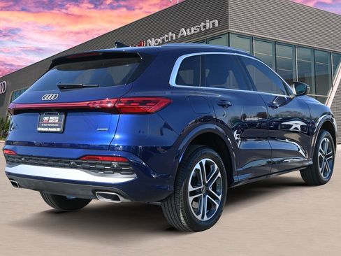 Certified 2025 Audi Q5 Premium w/ Convenience Package AWD/4WD image 3