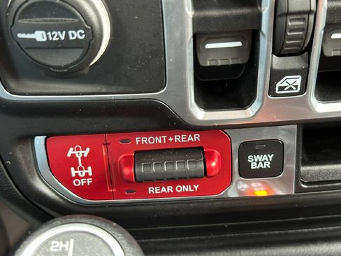 Used 2018 Jeep Wrangler Unlimited Rubicon image 22