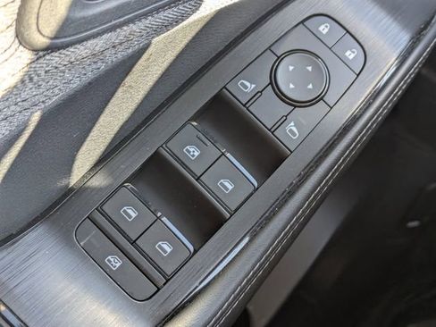 Used 2023 Nissan Rogue SV FWD image 22