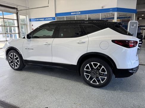 Used 2025 Chevrolet Blazer RS w/ Enhanced Convenience Package AWD/4WD image 5