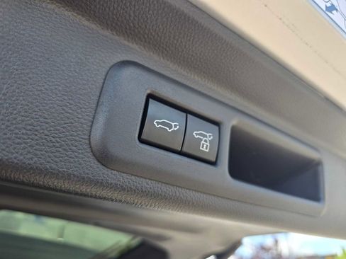 Used 2025 Toyota Sequoia Platinum AWD/4WD image 15