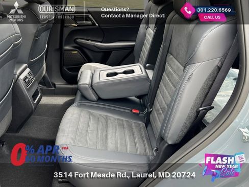 New 2025 Mitsubishi Outlander SE image 13