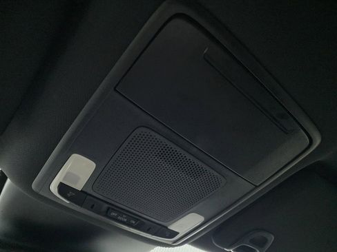 Used 2025 Honda Pilot Sport image 20