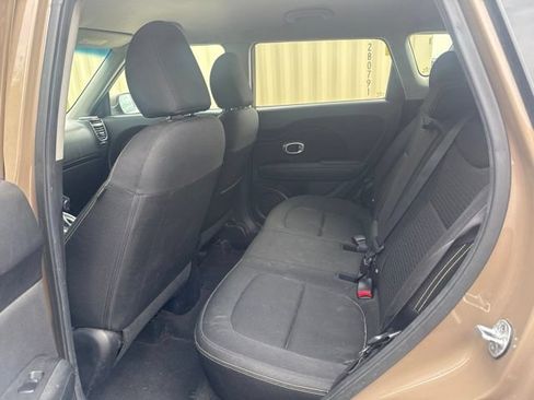 Used 2014 Kia Soul + FWD image 4