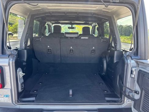 Used 2023 Jeep Wrangler Unlimited Sahara AWD/4WD image 51