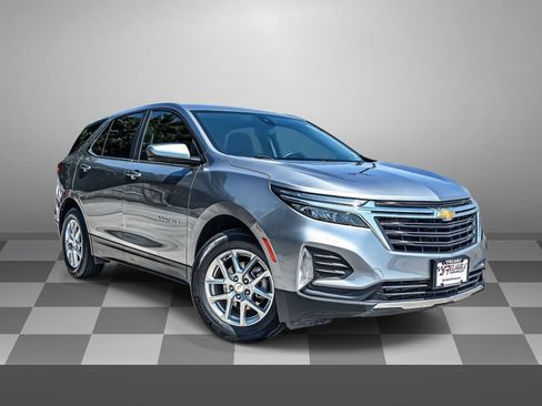 Used 2024 Chevrolet Equinox LT FWD image 1
