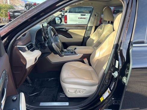Used 2021 Toyota Highlander Limited image 13