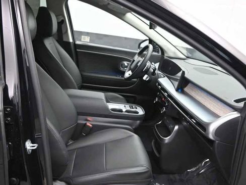 New 2026 Hyundai Ioniq 9 SEL image 11