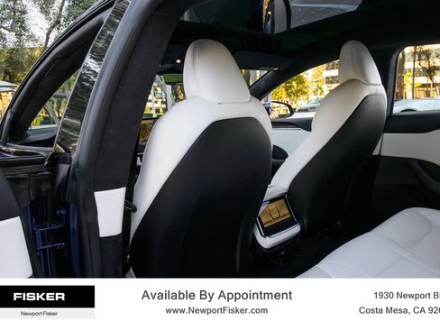 Used 2022 Tesla Model S image 18