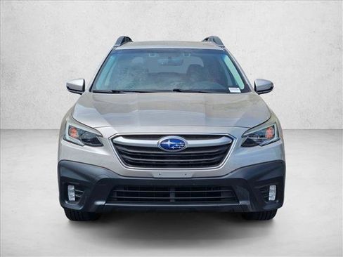 Used 2020 Subaru Outback Premium AWD/4WD image 2