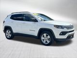 Certified 2022 Jeep Compass Latitude image 3