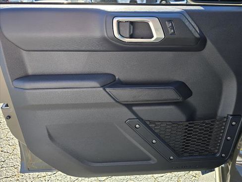 New 2025 Ford Bronco Badlands image 8