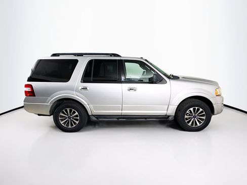 Used 2017 Ford Expedition XLT w/ Equipment Group 202A image 2