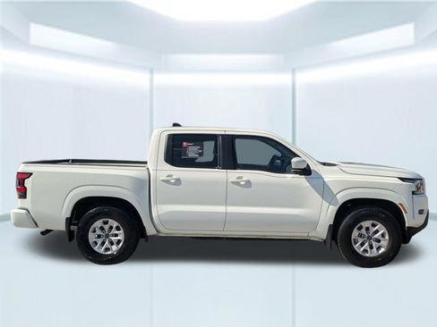 Used 2024 Nissan Frontier SV w/ Technology Package RWD image 7