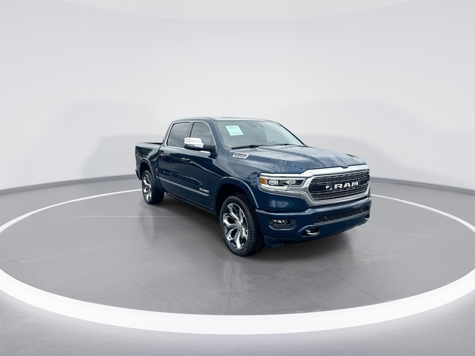 Used 2023 RAM 1500 Limited AWD/4WD image 2