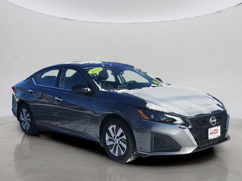 Used 2025 Nissan Altima 2.5 S image 21