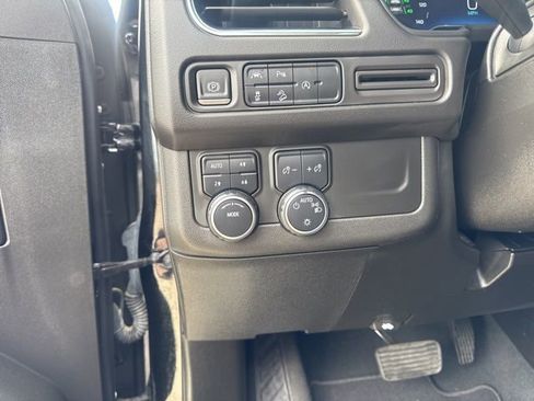 Used 2023 Chevrolet Tahoe Z71 AWD/4WD image 21