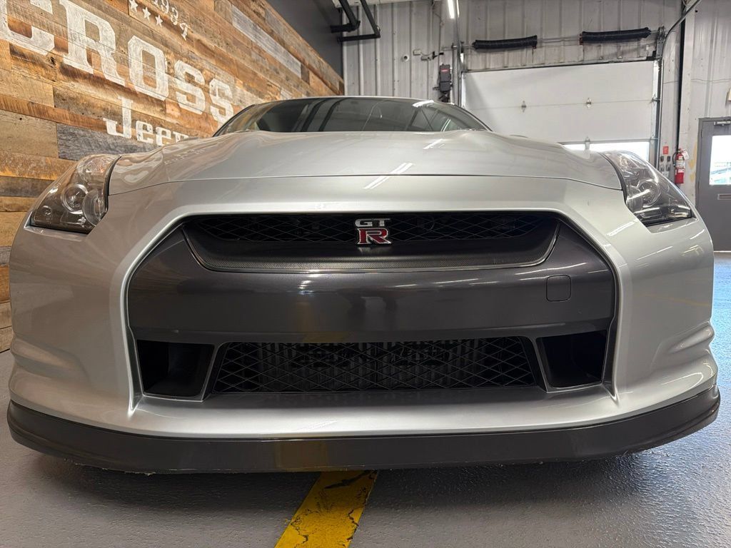 Used 2009 Nissan GT-R Premium AWD/4WD image 61