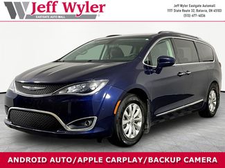 Used 2018 Chrysler Pacifica Touring-L FWD video 1