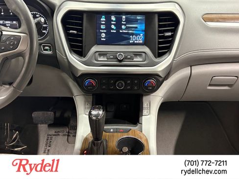 Used 2018 GMC Acadia SLE AWD/4WD image 15
