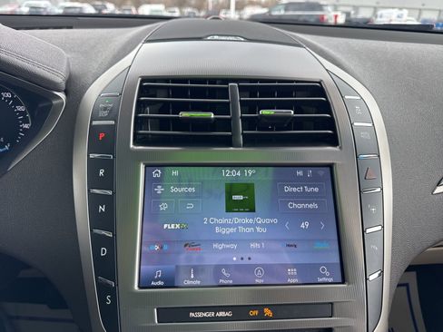 Used 2020 Lincoln MKZ Reserve w/ Elements Package image 30