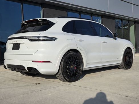 Used 2021 Porsche Cayenne GTS image 8