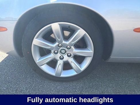 Used 2003 Jaguar XK8 Convertible RWD image 15