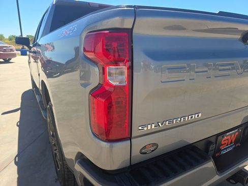 Used 2023 Chevrolet Silverado 1500 Custom AWD/4WD image 35