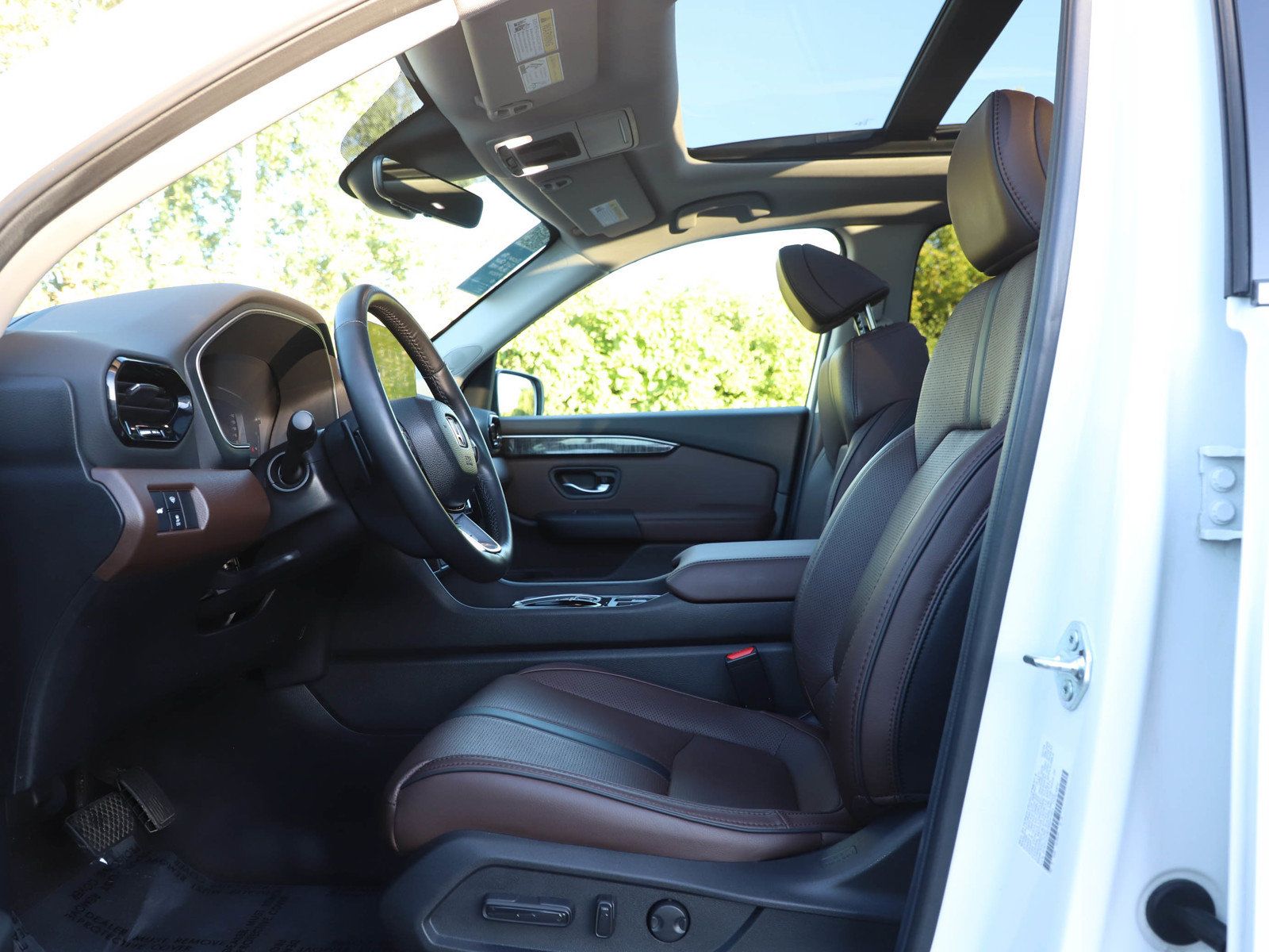 Used 2024 Honda Pilot Elite image 25