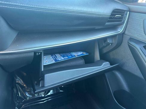 Certified 2023 Nissan Rogue SV image 33