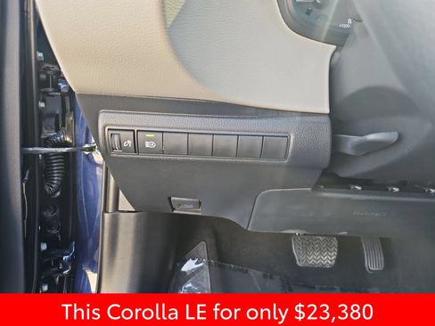 Used 2025 Toyota Corolla LE FWD image 25
