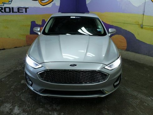 Used 2019 Ford Fusion Titanium image 3