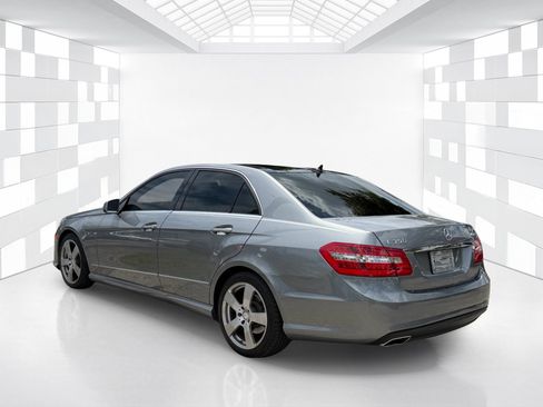 Used 2010 Mercedes-Benz E 350 4MATIC Sedan image 5