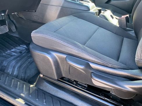 Used 2023 Chevrolet Colorado W/T image 16