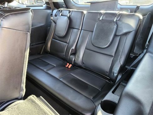 Certified 2022 Ford Explorer XLT w/ Equipment Group 202A image 17