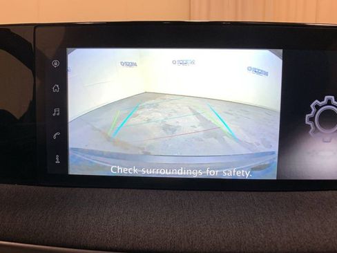 Used 2025 Nissan Kicks SV w/ SV Premium Package image 32