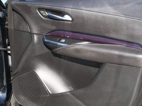 Used 2023 Cadillac XT4 Luxury w/ Cold Weather Package image 21