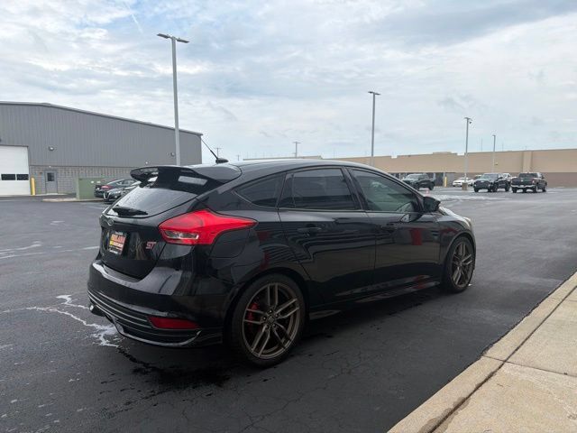 Used 2016 Ford Focus ST FWD image 7