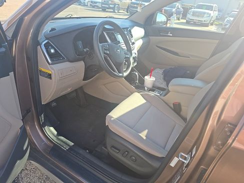 Used 2017 Hyundai Tucson SE image 7