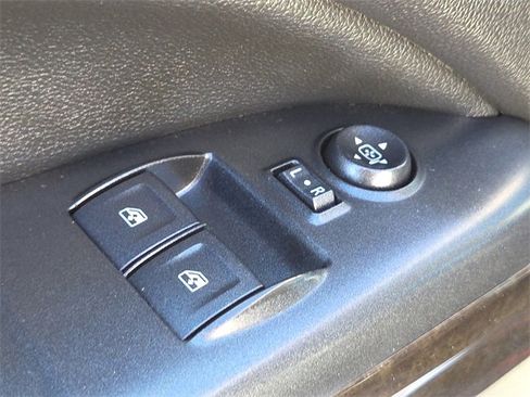 Used 2016 GMC Canyon SLT w/ Driver Alert Package image 19