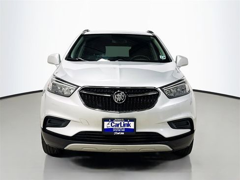 Used 2022 Buick Encore Preferred w/ Safety Package image 2