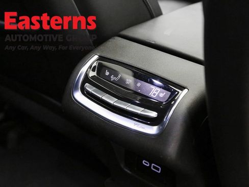 Used 2023 Cadillac XT6 Premium Luxury image 26