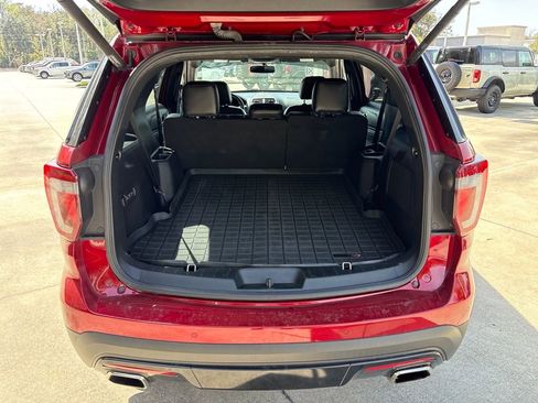 Used 2017 Ford Explorer Sport image 30