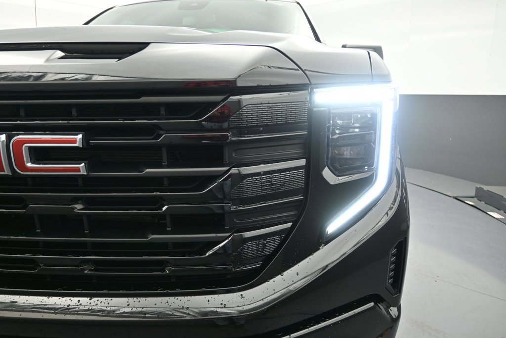 Used 2023 GMC Sierra 1500 Elevation AWD/4WD image 16
