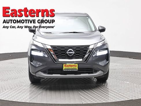 Used 2023 Nissan Rogue S AWD/4WD image 2